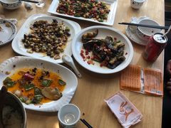 -兔行天下-鸿鹤鲜锅兔(中海国际店)