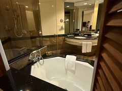 -麦哲伦丝绸度假村