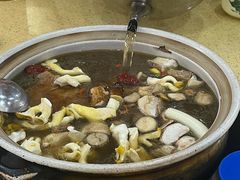-东巴谷野生菌火锅餐厅