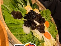蔬菜拼盘-尚尚仙·酸汤猪手·猪肚鸡火锅(华联万柳购物中心店)