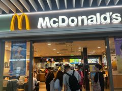 -麦当劳(上海虹桥站30B检票口楼上)