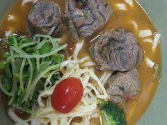 手切酸菜牛腱子面-陳八两面家(滨江天街店)