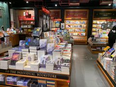 -西西弗书店&矢量咖啡(凯德晶萃广场店)