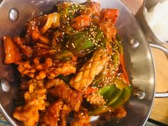 鱿鱼炒五花肉-富乐满韩国正宗炸鸡韩国料理(虹泉路店)