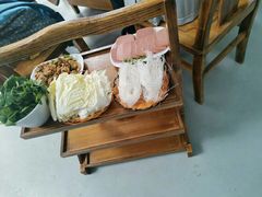 -双廊杨记石锅鱼石锅牛肉