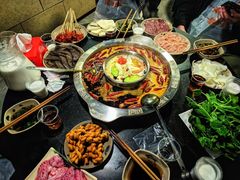 -洞亭火锅(防空洞总店)