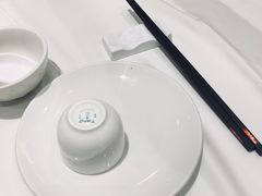 餐具摆设-稻香酒家·34年老字号·港式粤菜(汉街店)
