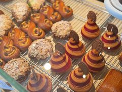 -VERIE BAKEHOUSE