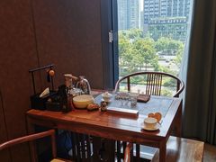 靠窗位-鼎泰亨·海鲜牛肉餐厅(滨江店)