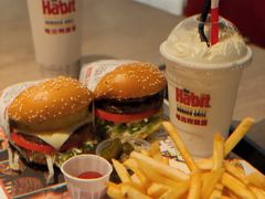 -The Habit Burger Grill 哈比特汉堡(复兴soho店)
