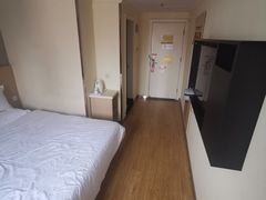 -7天酒店(上海江宁路地铁站玉佛寺店)