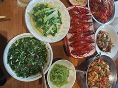 -琥珀老六龙虾(四里河店)