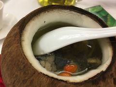 -深圳君逸国际酒店(龙岗横岗塘坑地铁站店)