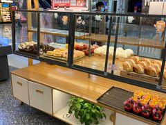 面包甜点陈列柜-面包新语(富力城BT店)