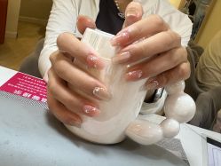 -梵莎美甲美睫