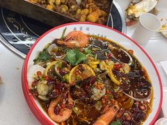 -老东镇啤酒屋海鲜加工·蒸汽海鲜·海鲜烧烤(台东店)