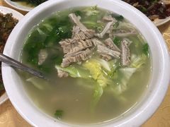 蘸水肥肠-茅屋大酒店
