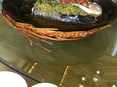 -阿瓦山寨·湘菜现炒·剁椒鱼头王(咸阳总店)