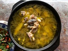 松茸鸡汤-迎懿餐厅