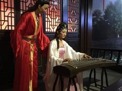 -金石蜡像馆
