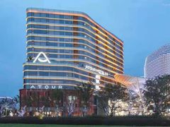 -上海虹桥中心爱琴海亚朵S酒店