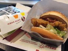 -肯德基(成都机场T2到达精选店)