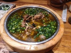 红河云阳梯田三宝-老滇山寨•云南特色菜•地方菜•民族风情歌舞表演(金碧店)