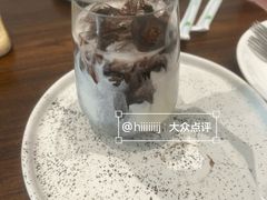 -Chom Cafe and Restaurant