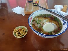 裕新楼肉饼蒸蛋粉-裕新楼粉面馆·石磨手工粉(四方坪店)