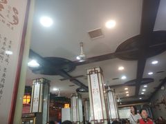 大堂-龙老五汤店(站前西路店)