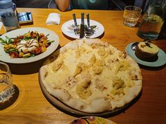 -JINNS锦时 steak&pizza(浸信会礼拜堂旧址店)