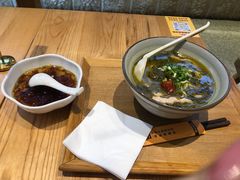 -呼啦面馆·头牌豌杂面(爱琴海店)