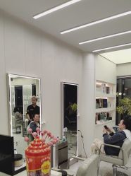 -PE SALON