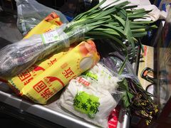 -中百仓储超市有限公司(越秀星汇维港店)