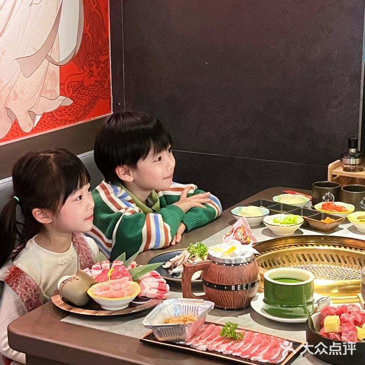 在揭阳🔻发现了懒癌星人烤肉店！全程帮烤！