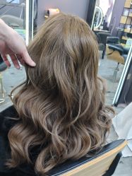 -藤野造型烫染·漂发