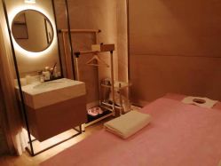 -苑苑vbeauty科技美容SPA