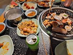 -釜御山海鲜烤肉火锅自助(新城市中心店)