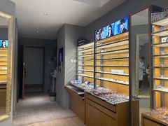 -优医视平价眼镜蔡司依视路折扣工厂店(德胜门店)