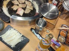 -滋滋烤肉(解放路创客店)