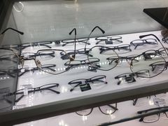 -视野联行眼镜蔡司·依视路官方授权店(顺城店)