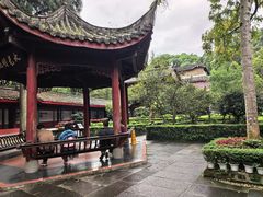 -峨眉山报国寺