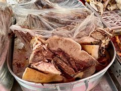 -乌恰市场(彩虹商场店)