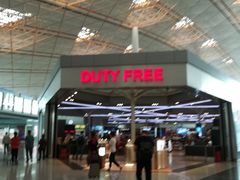 -日上免税店(三径路t3店)