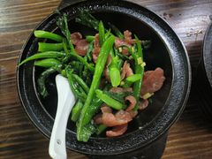 腊味炒芥兰-南信牛奶甜品专家