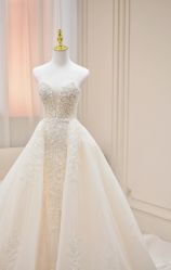 -LOVE SHINE婚纱·红鼎庄龙凤褂·妈妈装定制