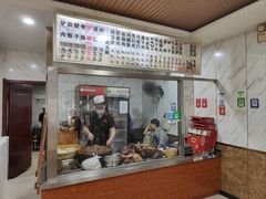 -闫家驴肉火烧(五四店)