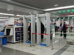 -新百广场(地铁站)