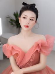 -洋洋婚纱品牌集合店
