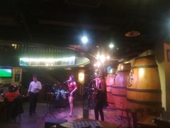 -皇冠自酿啤酒坊(中国红街5号楼店)